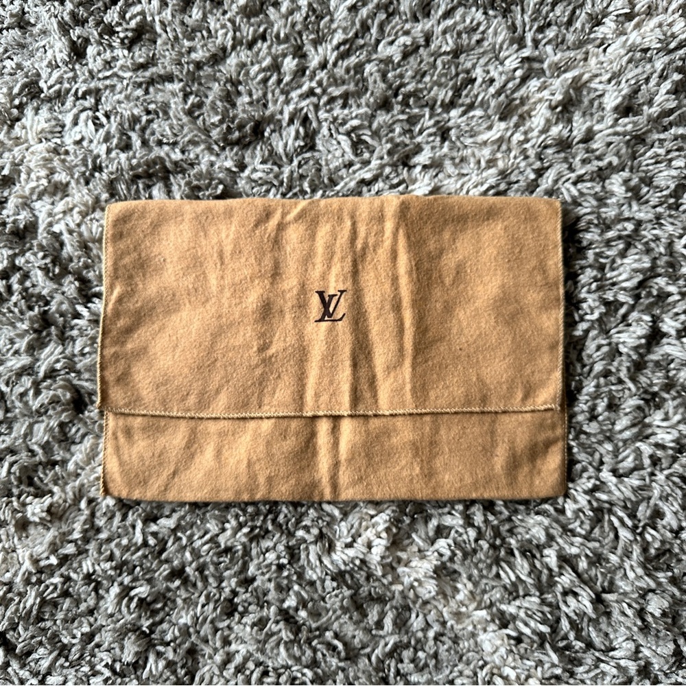 Louis Vuitton dust bag for clutch